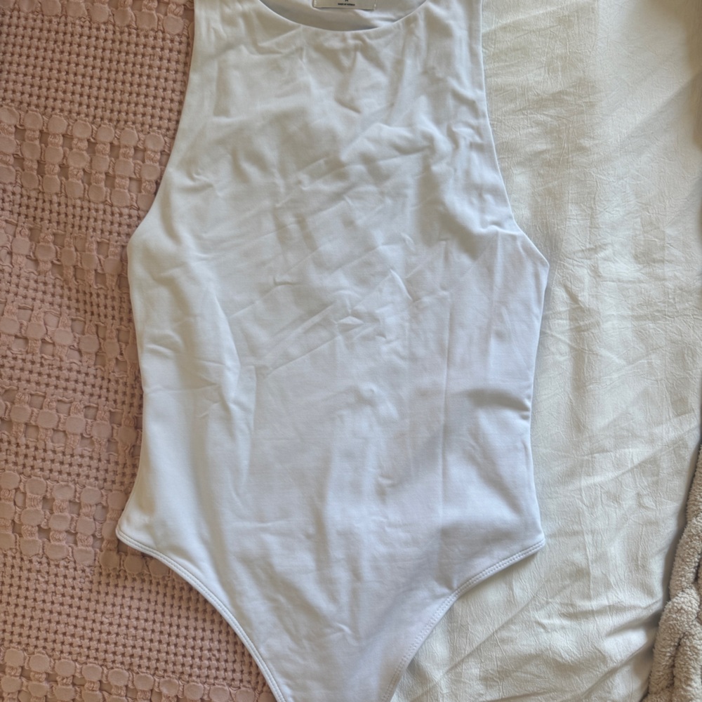 Aritizia babaton body suit